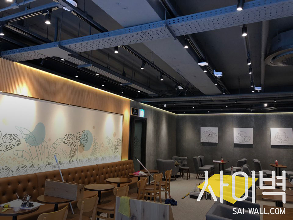 커피빈 수서점 벽화 시공 사진 23